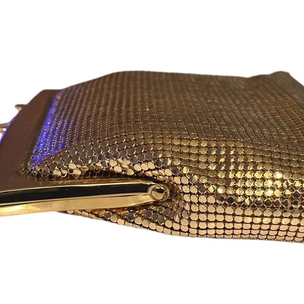 Glomesh gold branded